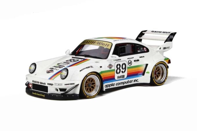 Porsche 911 RWB Apple Computer