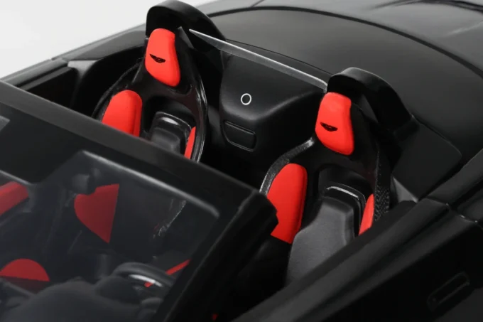 Aston Martin V12 Vantage Roadster - Image 11