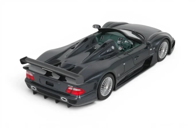 Mercedes-Benz CLK-GTR Roadster - Image 7