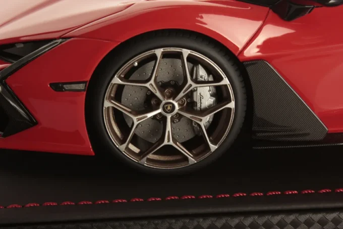 Lamborghini Revuelto – Image 5