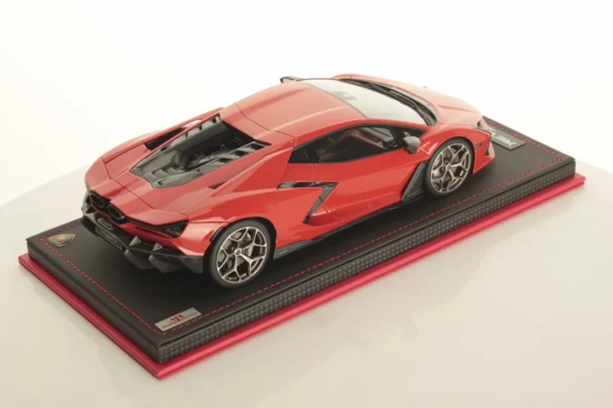 Lamborghini Revuelto – Image 2