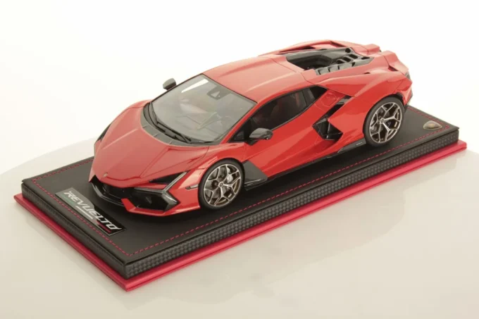 Lamborghini Revuelto