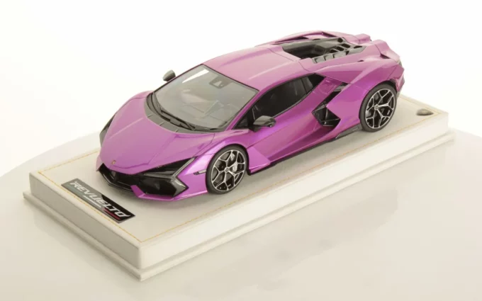 Lamborghini Revuelto