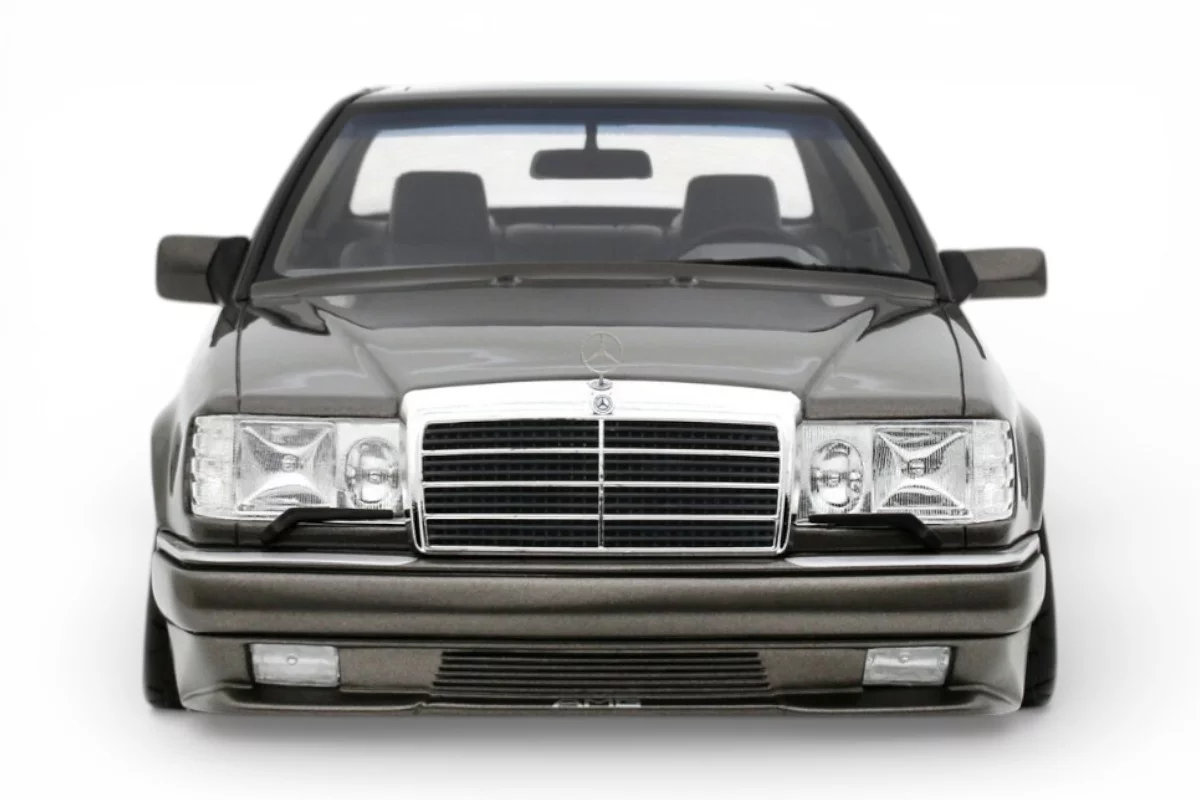 Mercedes-Benz C124 AMG « stance » - Image 4