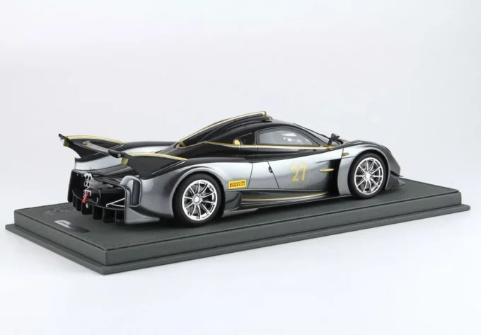 Pagani Huayra R - Image 2