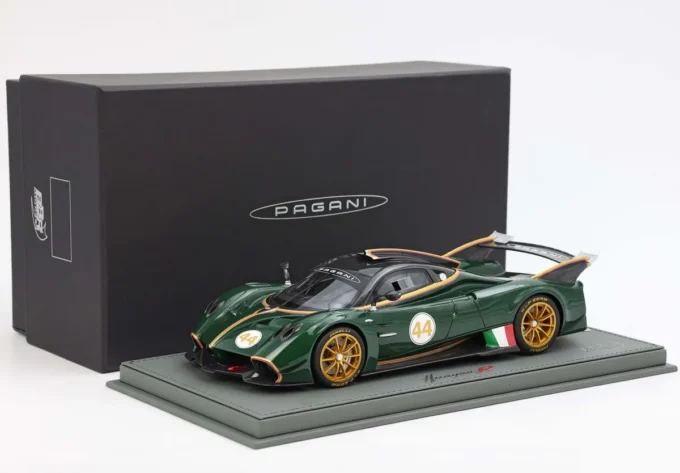 Pagani Huayra R - Image 6