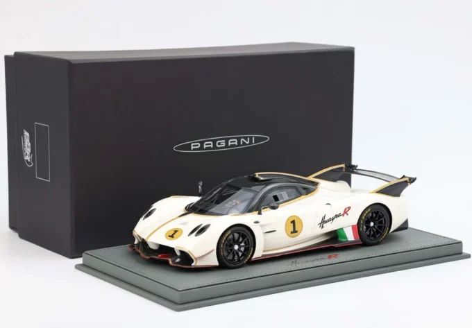 Pagani Huayra R - Image 6