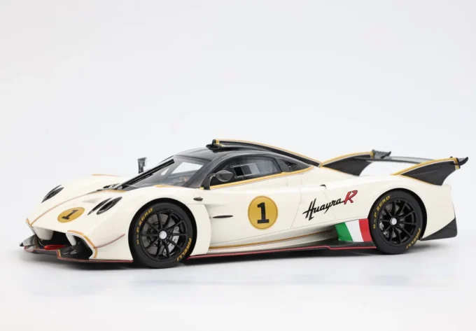 Pagani Huayra R - Image 3