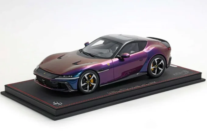 Ferrari 12Cilindri (panoramic roof)