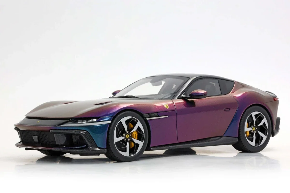 Ferrari 12Cilindri (panoramic roof)