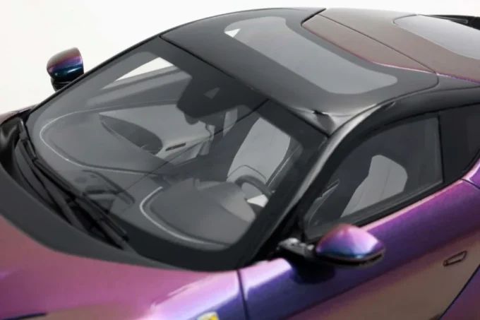 Ferrari 12Cilindri (panoramic roof)