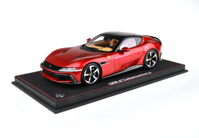 Ferrari 12Cilindri (toit panoramique)