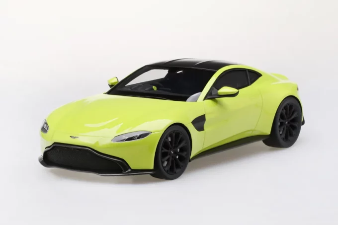 Aston Martin Vantage - Image 3