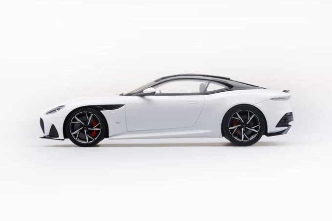 Aston Martin DBS Supperleggera - Image 3