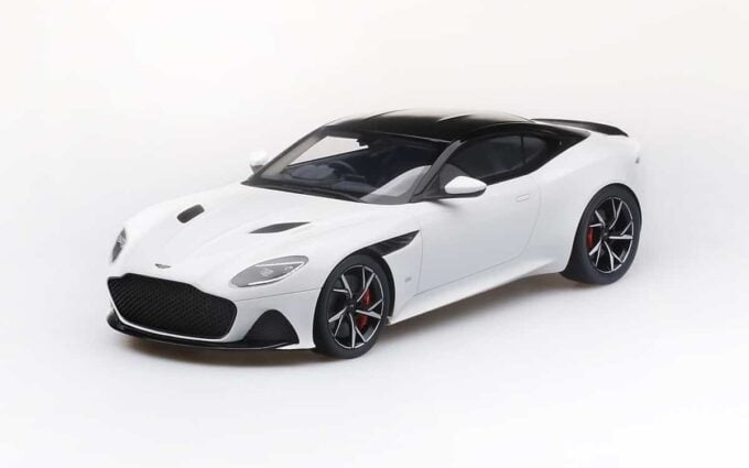 Aston Martin DBS Supperleggera