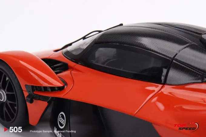 Aston Martin Valkyrie - Image 6