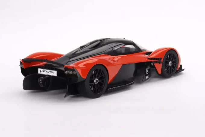 Aston Martin Valkyrie - Image 2