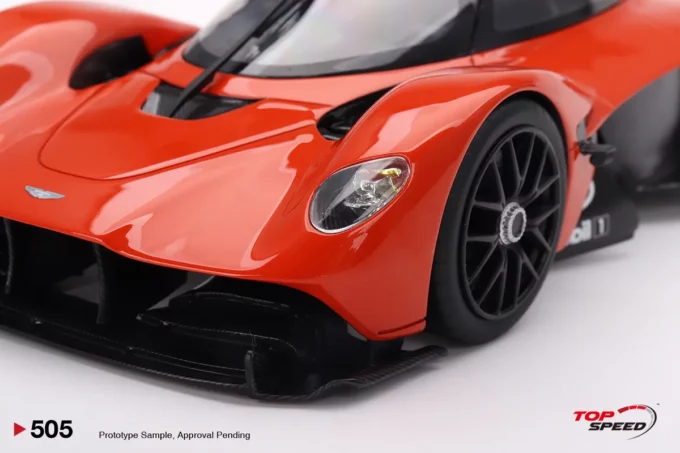 Aston Martin Valkyrie - Image 4