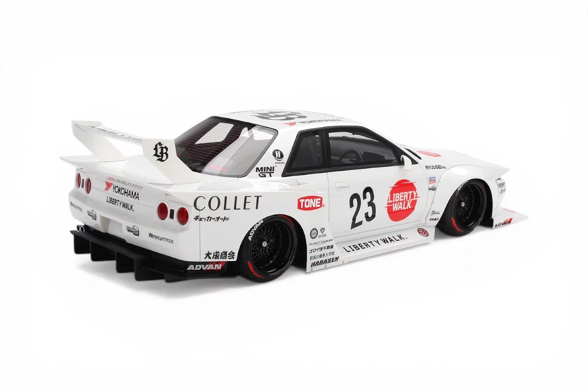 Nissan Skyline GT-R (R32) Kaido Works LB-Hinomaru - Image 2